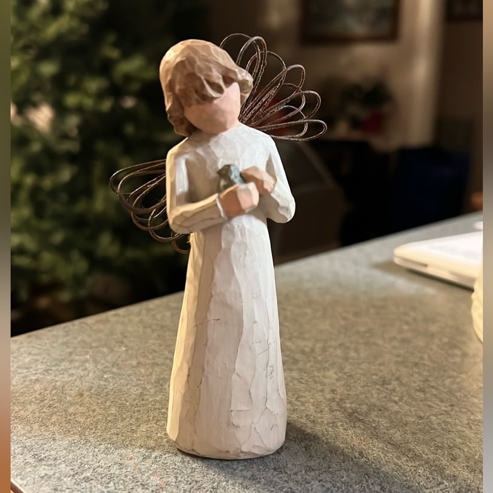 Willow Tree cream wooden figurine 'Angel of Healing' ornament